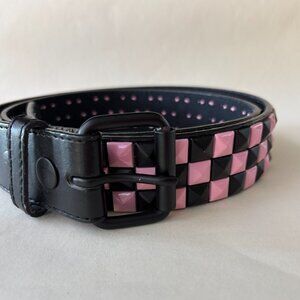 sz 42 Bubblegum Pink + Black studded leather belt